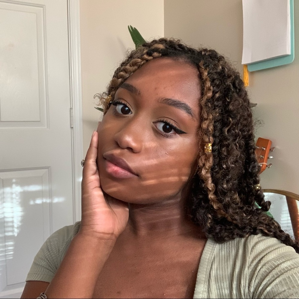 Meet your Posher, Chakira